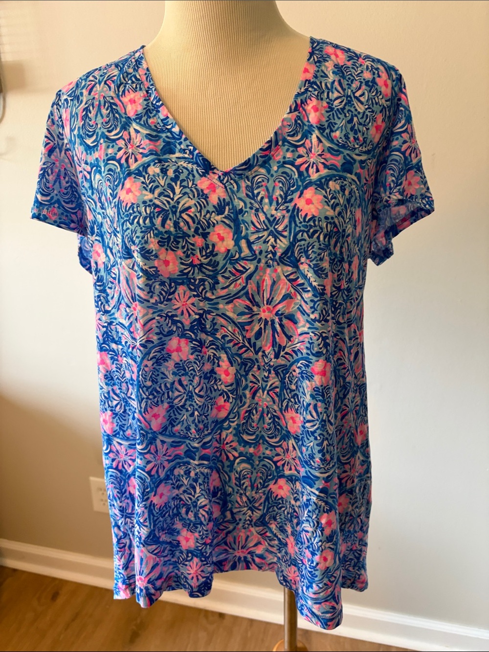 Lilly Pulitzer Blue and Pink Floral V-Neck Tee Etta